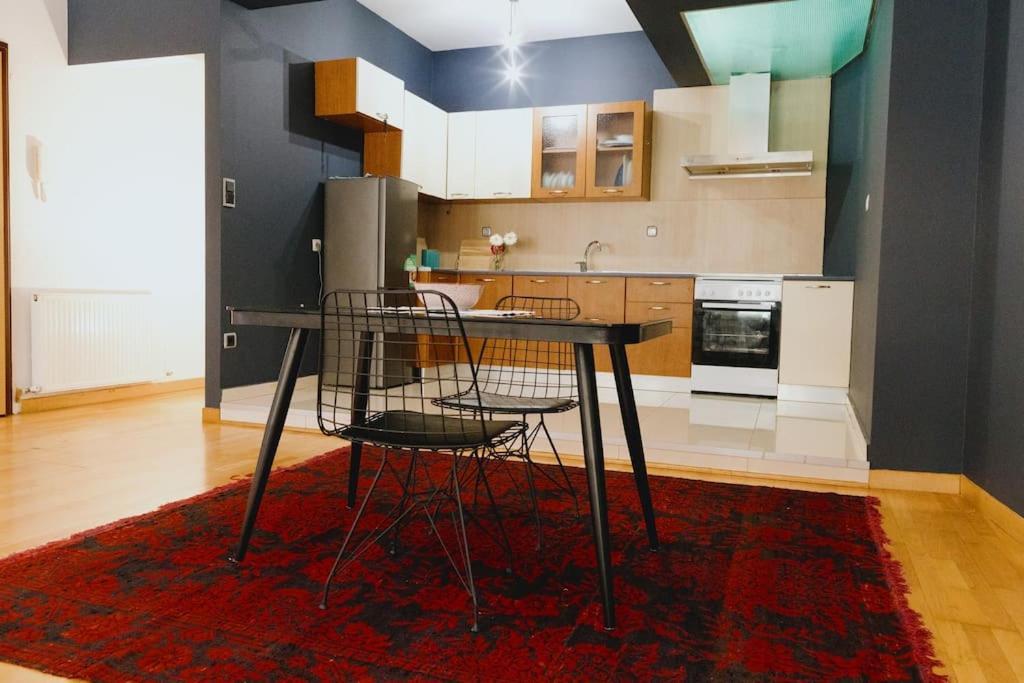 Cosy & Spacious Central Apartment Komotini Exterior photo